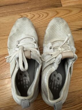 Light Beige Athletic Sneakers * VERY well-worn